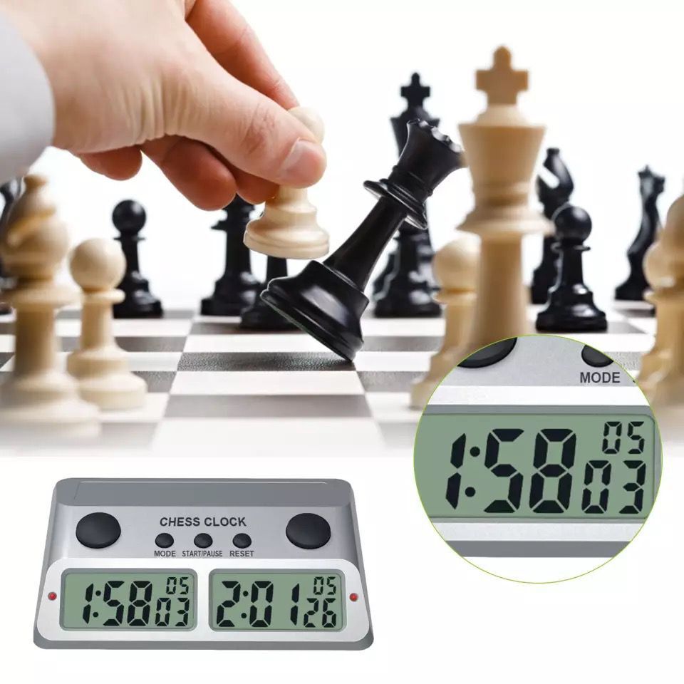 Angled view of lightweight 275g chess clock timer